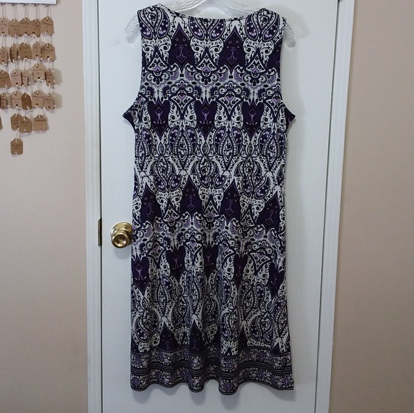 ☆☆ SOLD☆☆ Apt. 9 Purple Paisley Midi Dress - Picture 2 of 8